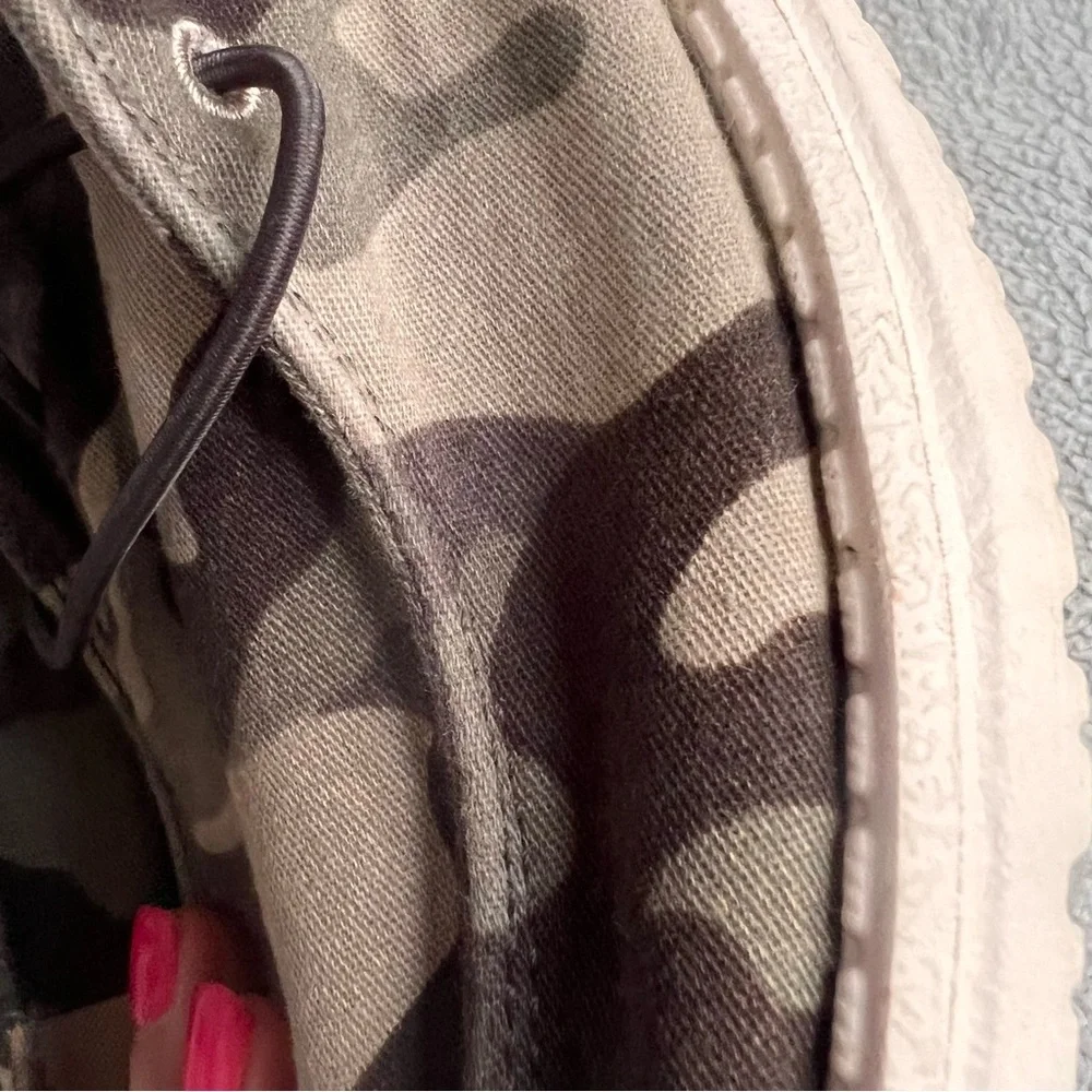 Hey Dude Wendy Camo Camouflage Print Slip-On Sneaker Canvas Shoe Sz 7 - Picture 8 of 15